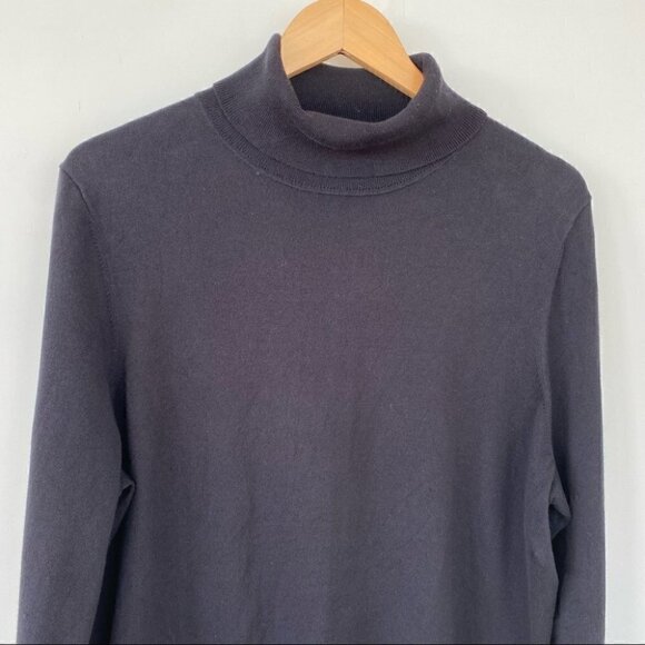 Talbots black jersey knit turtleneck sweater in a cotton blend - Picture 2 of 7